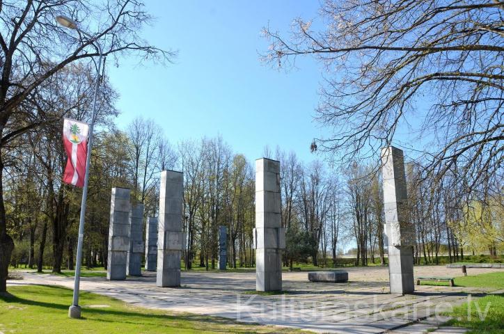 Krustpils pilsētas parks un Otrā pasaules kara memoriāls
